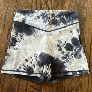 Balance Athletica Vitality shorts